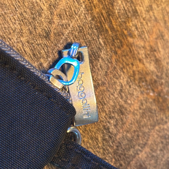 Baggallini -Wallet Clutch Black light blue NWOT! - Picture 4 of 11